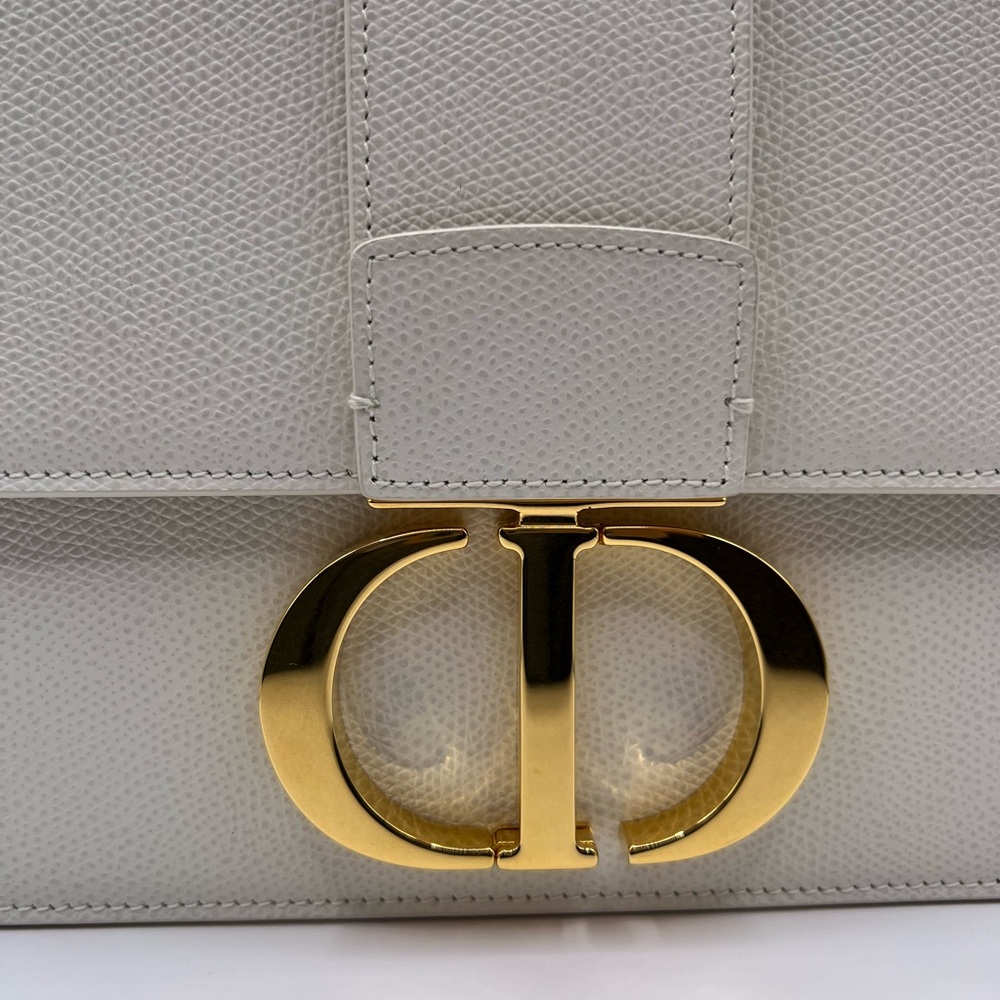 Dior 30 Montaigne - Picture 3 of 16